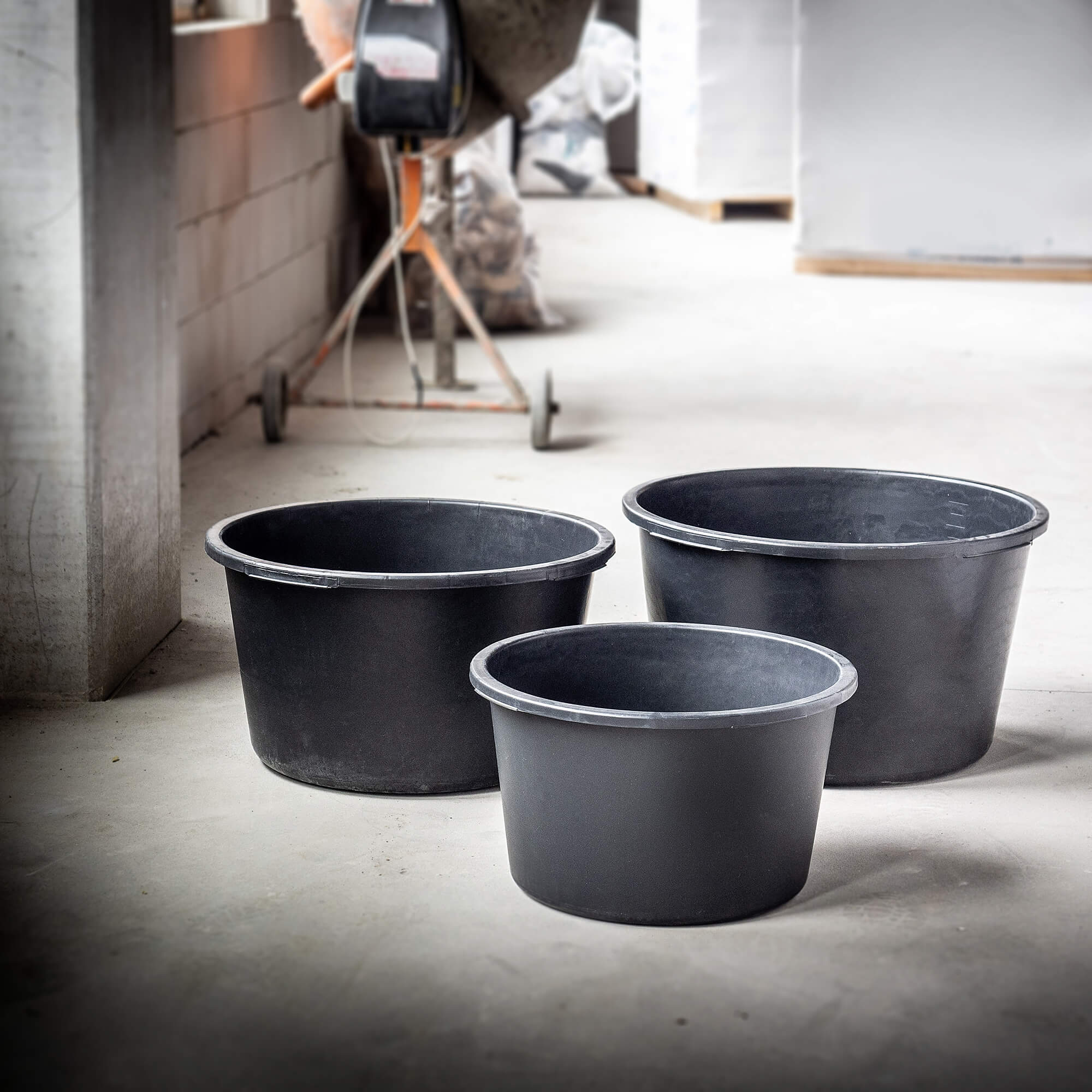 Kastra budowlana okrągła 90L, czarna