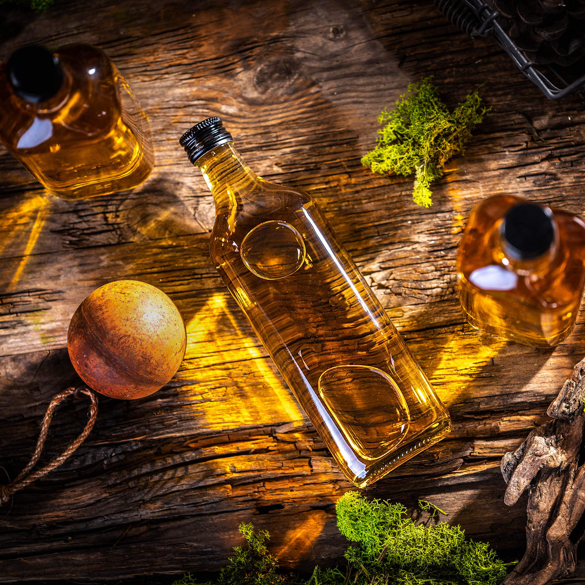 Szklana butelka na whisky Vigna 500ml z czarną zakrętką 5 szt.