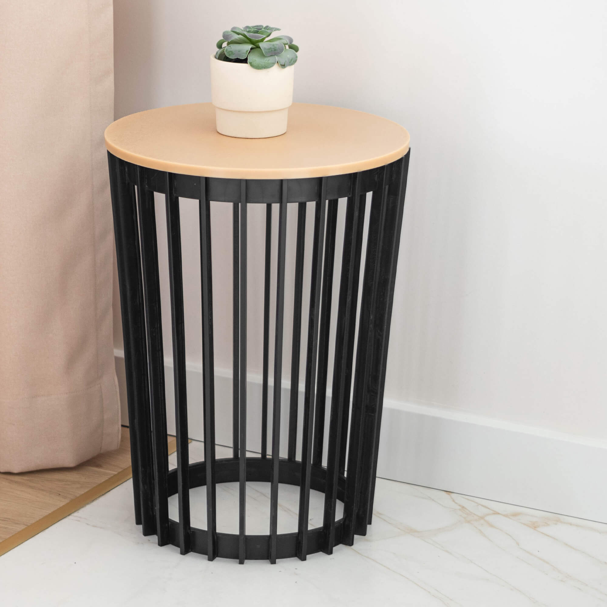 Kwietnik dwustronny Aytre 40 cm czarny + blat naturalne drewno