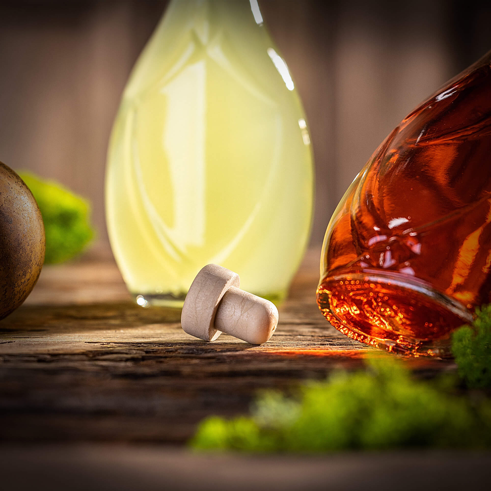Szklana butelka na nalewkę Icona 250ml z korkiem syntetycznym 10 szt.