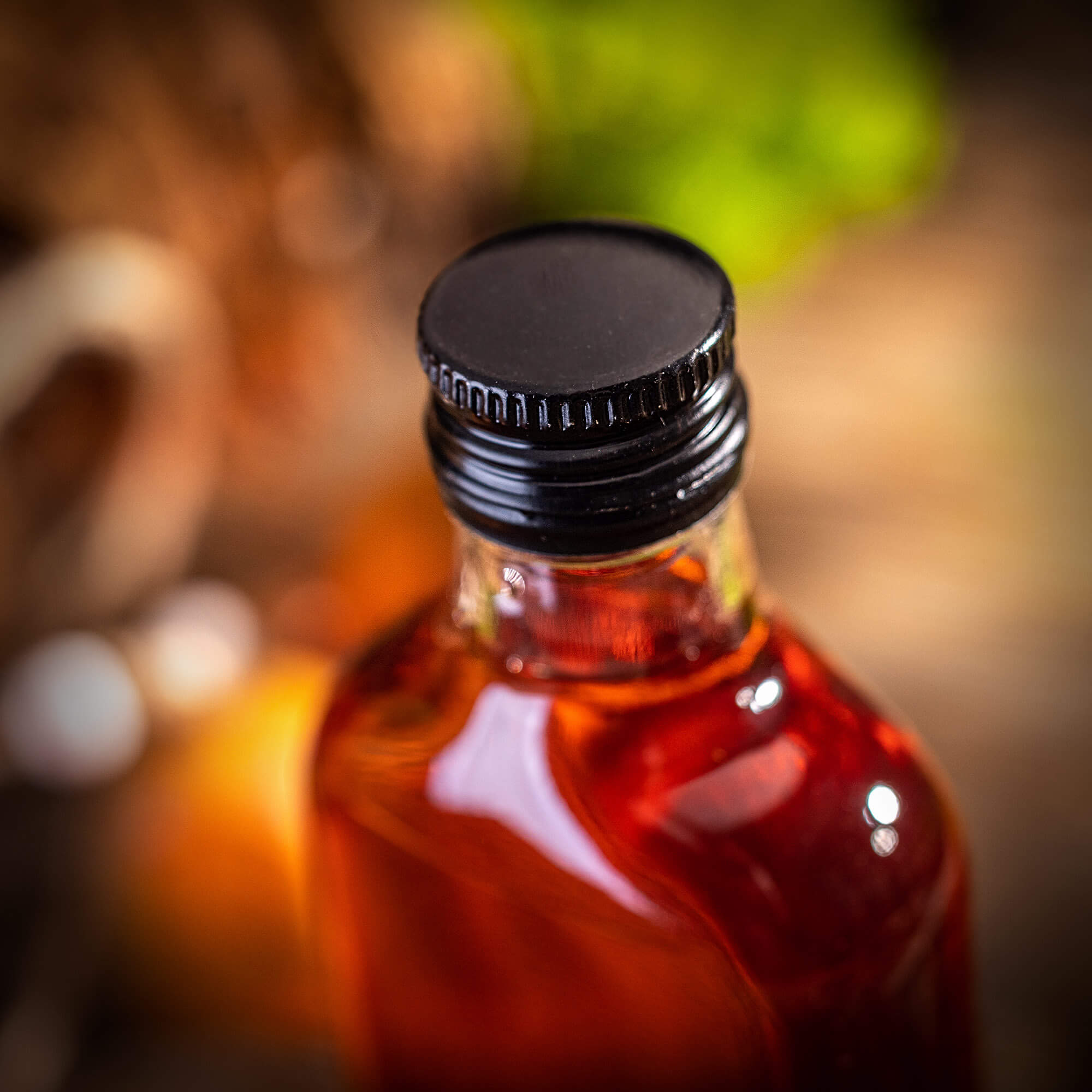 Butelka piersiówka Viane 200ml z czarną zakrętką 10 szt.