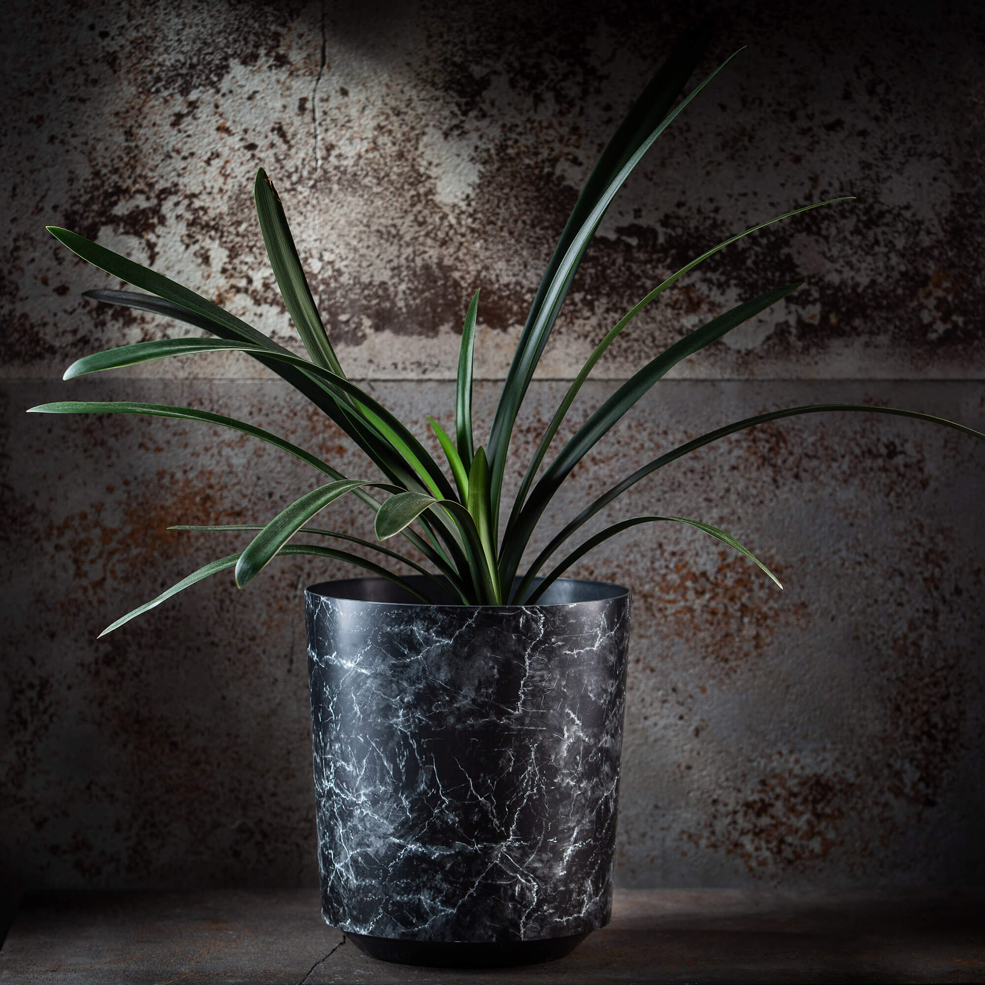 Osłonka na doniczkę Belvi 25 cm, czarny marmur