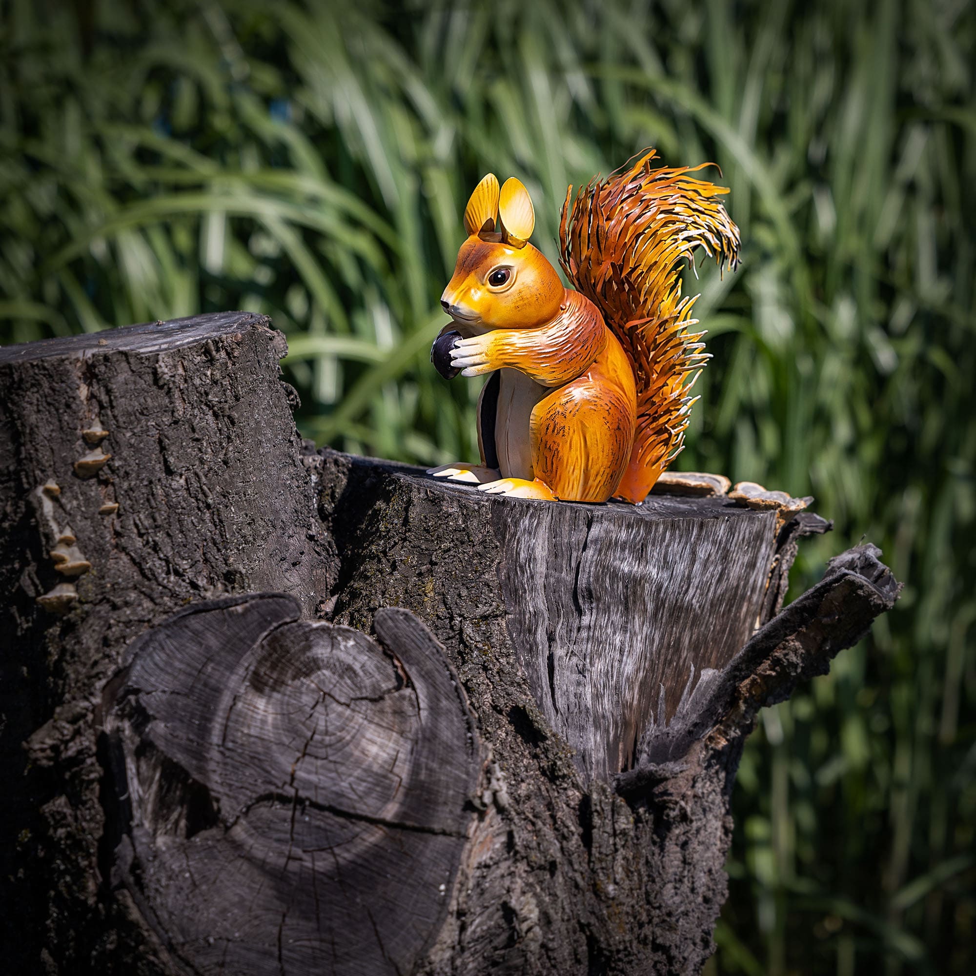Figura ogrodowa Esson wiewiórka stalowa 28 cm