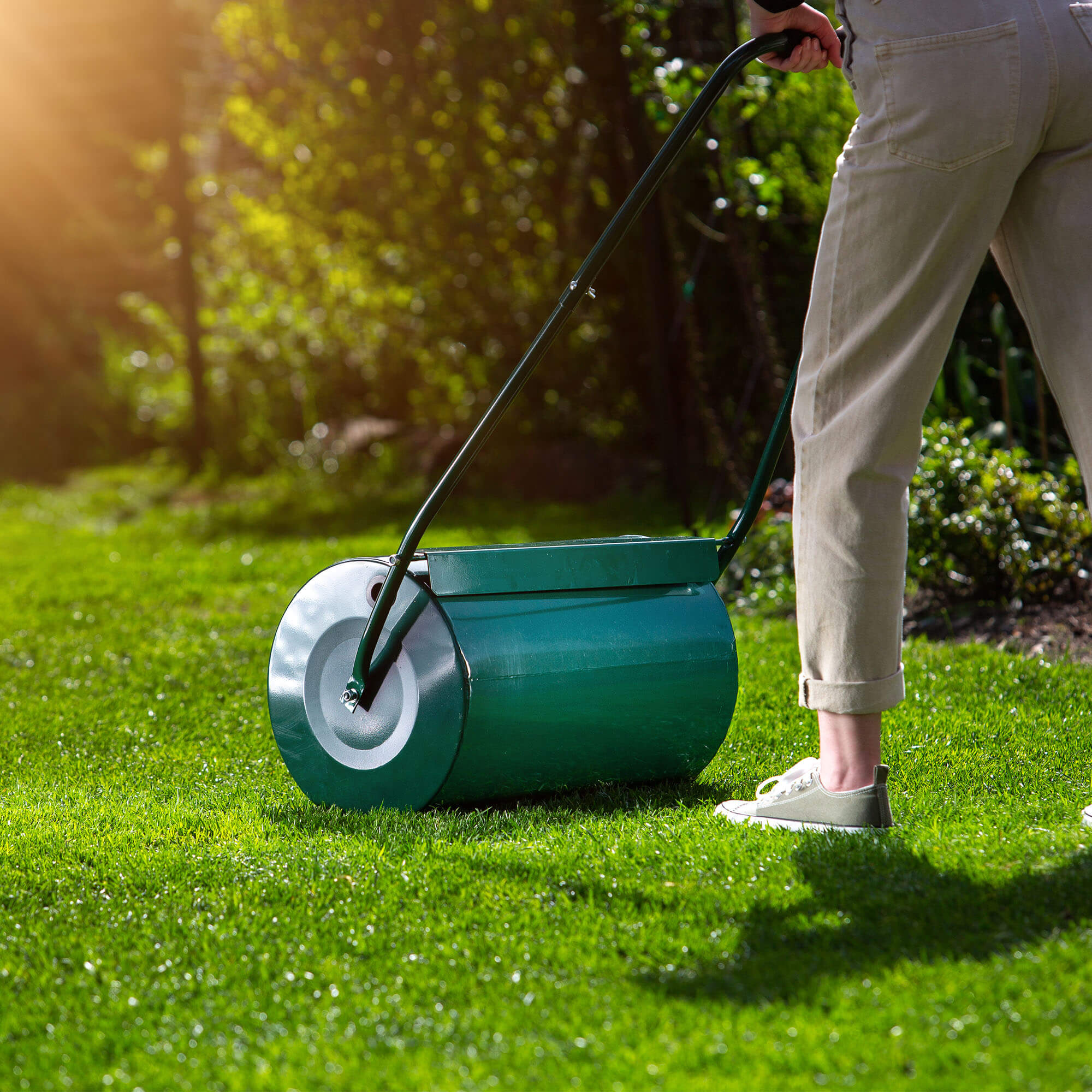 Walec do trawników ogrodowych Cernon 50 cm 40L zielony