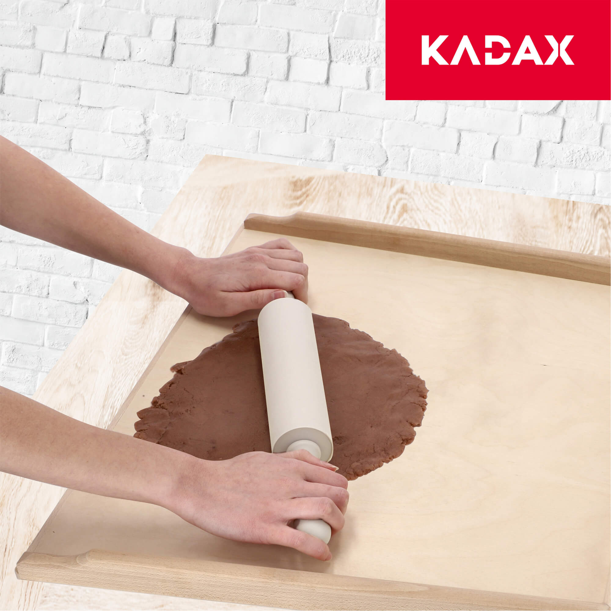 Silikonowy wałek do ciasta Touvet 44 cm, kremowy