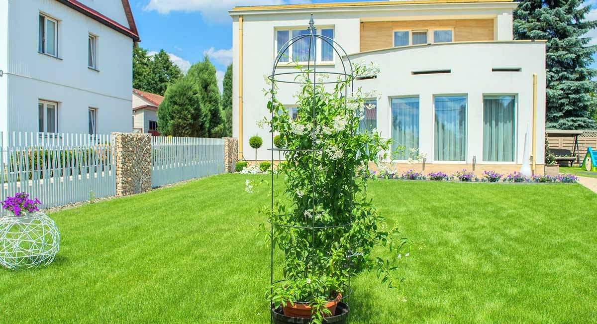 Obelisk ogrodowy na kwiaty stalowy 120 x 33 cm