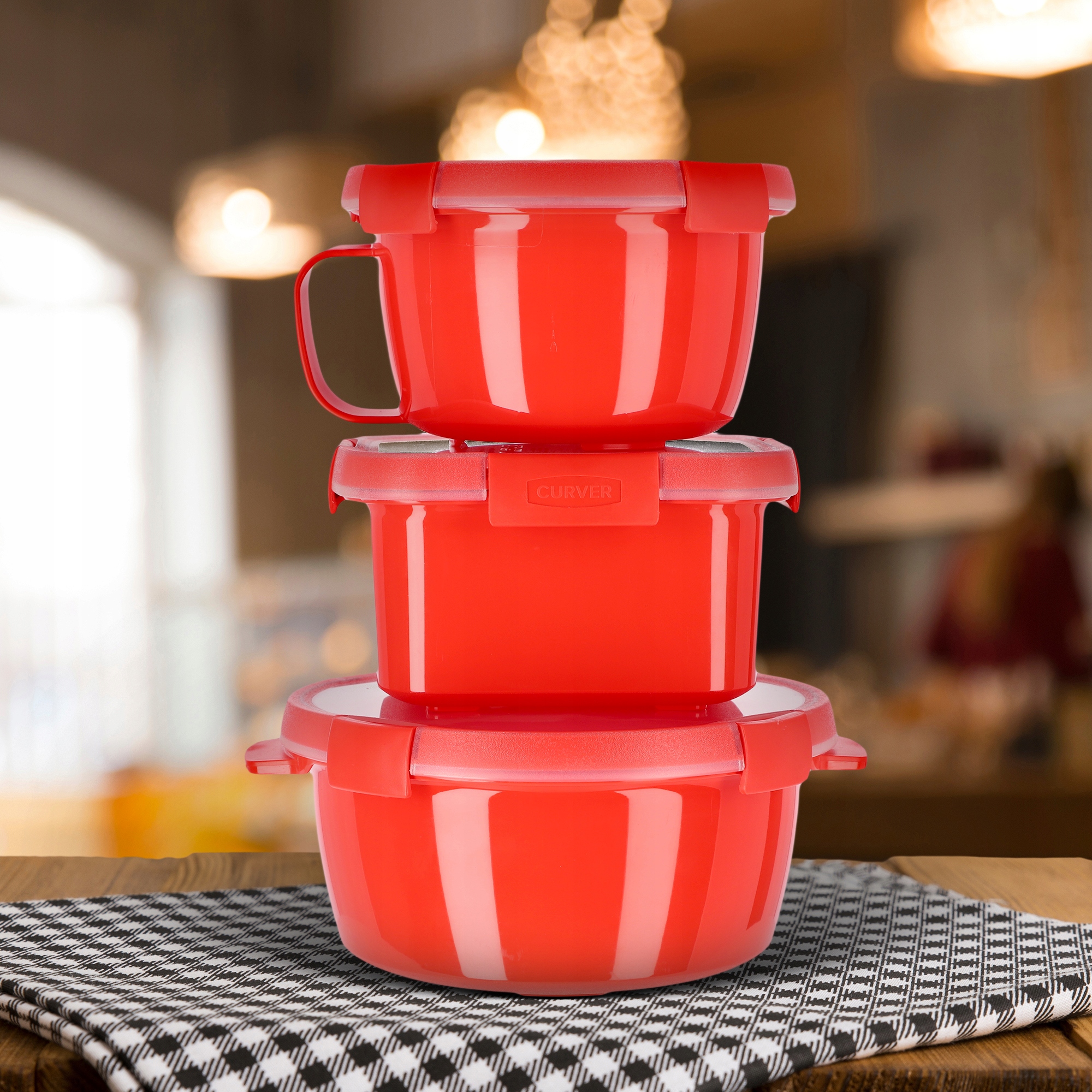 Pojemnik na żywność Curver Noodles 0.9L, czerwony