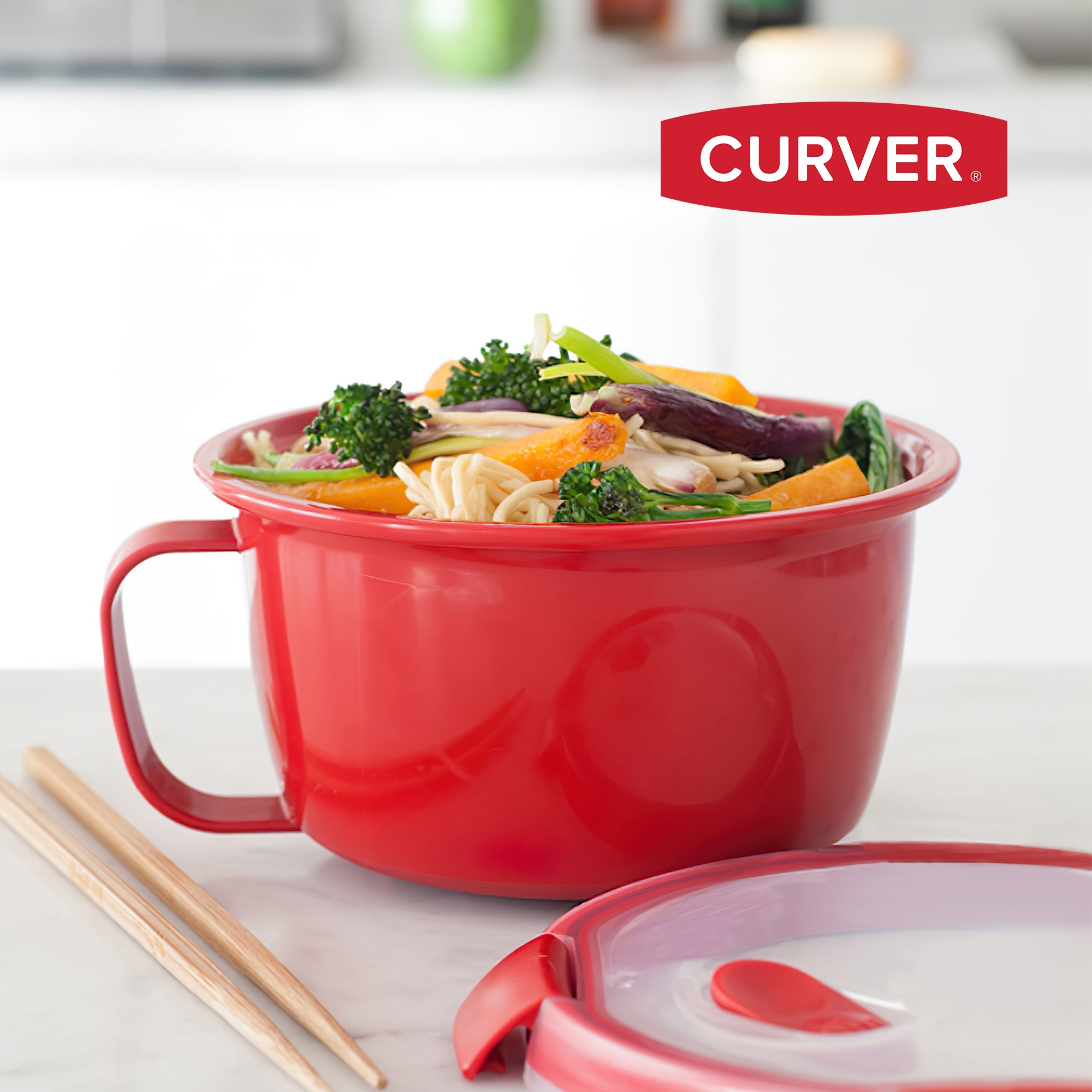 Pojemnik na żywność Curver Noodles 0.9L, czerwony