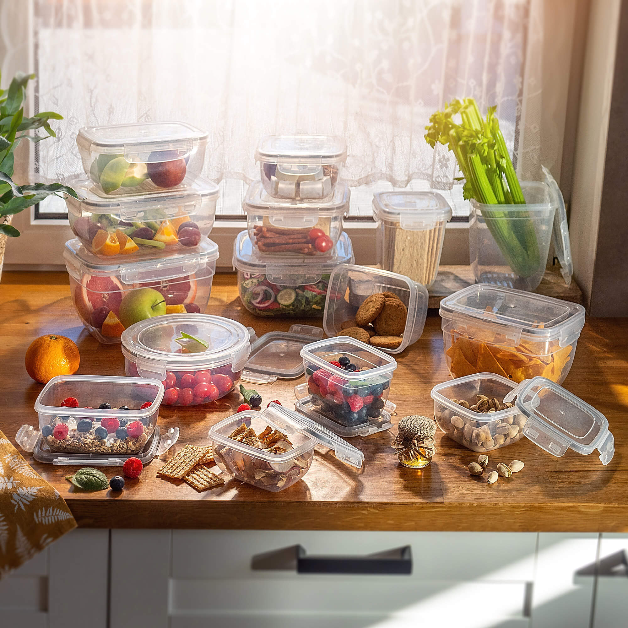 Pojemnik plastikowy z pokrywką 1.4L, przezroczysty