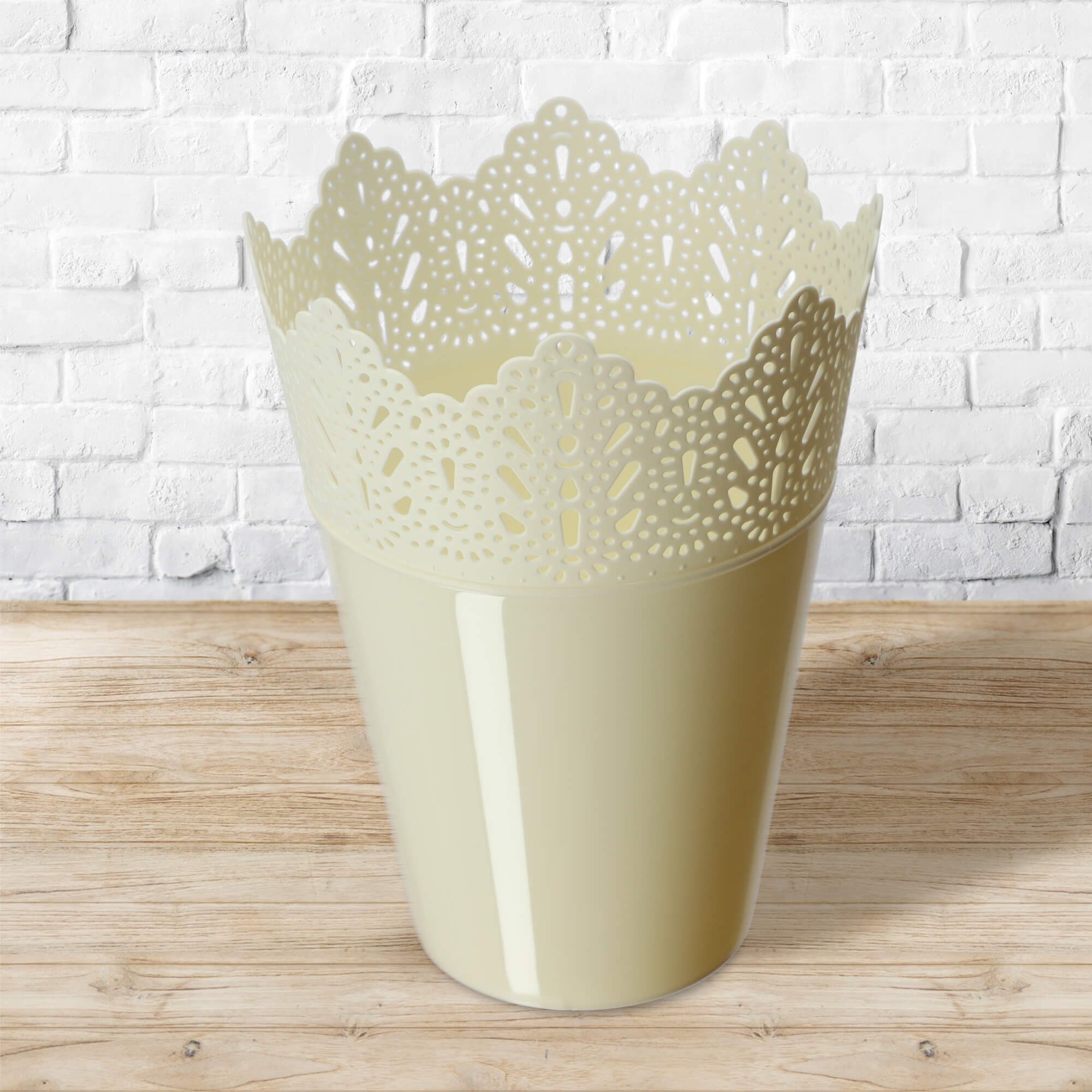Doniczka Calade na kwiaty z koronką 14 x 18 cm, kremowa