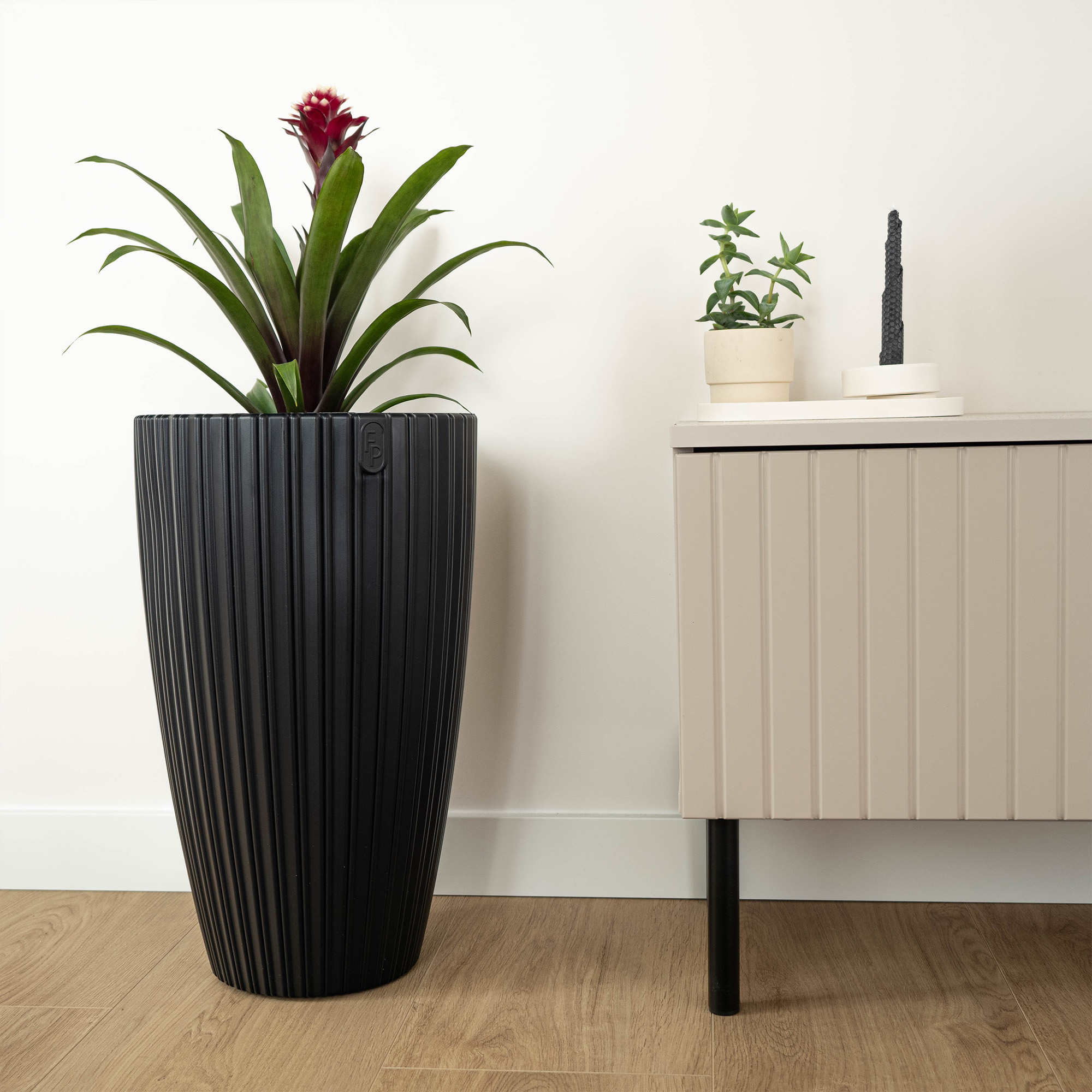 Doniczka z wkładem Lavoye 30cm czarna