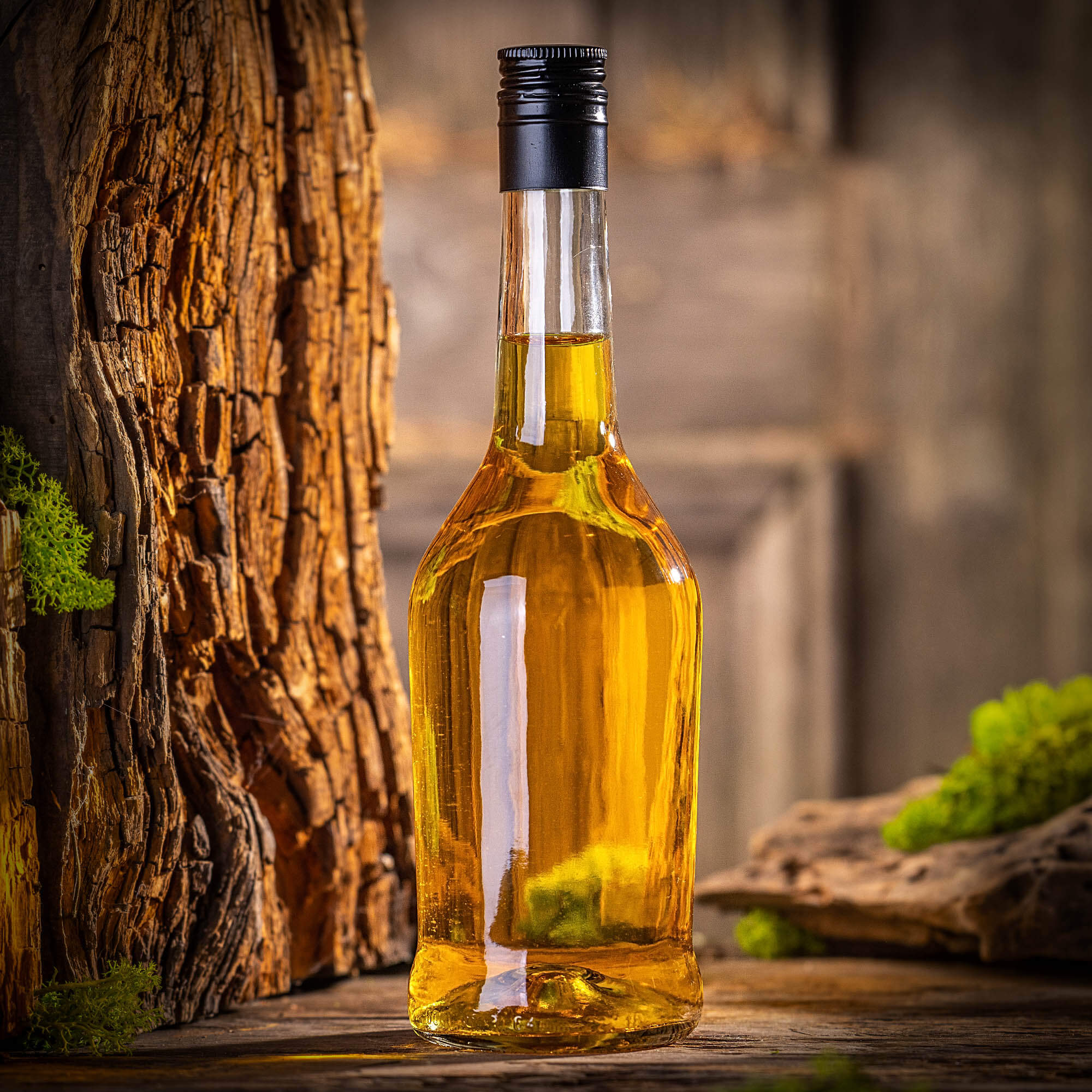 Szklana butelka na nalewkę Loiret 500ml z długą czarną zakrętką 50 szt.