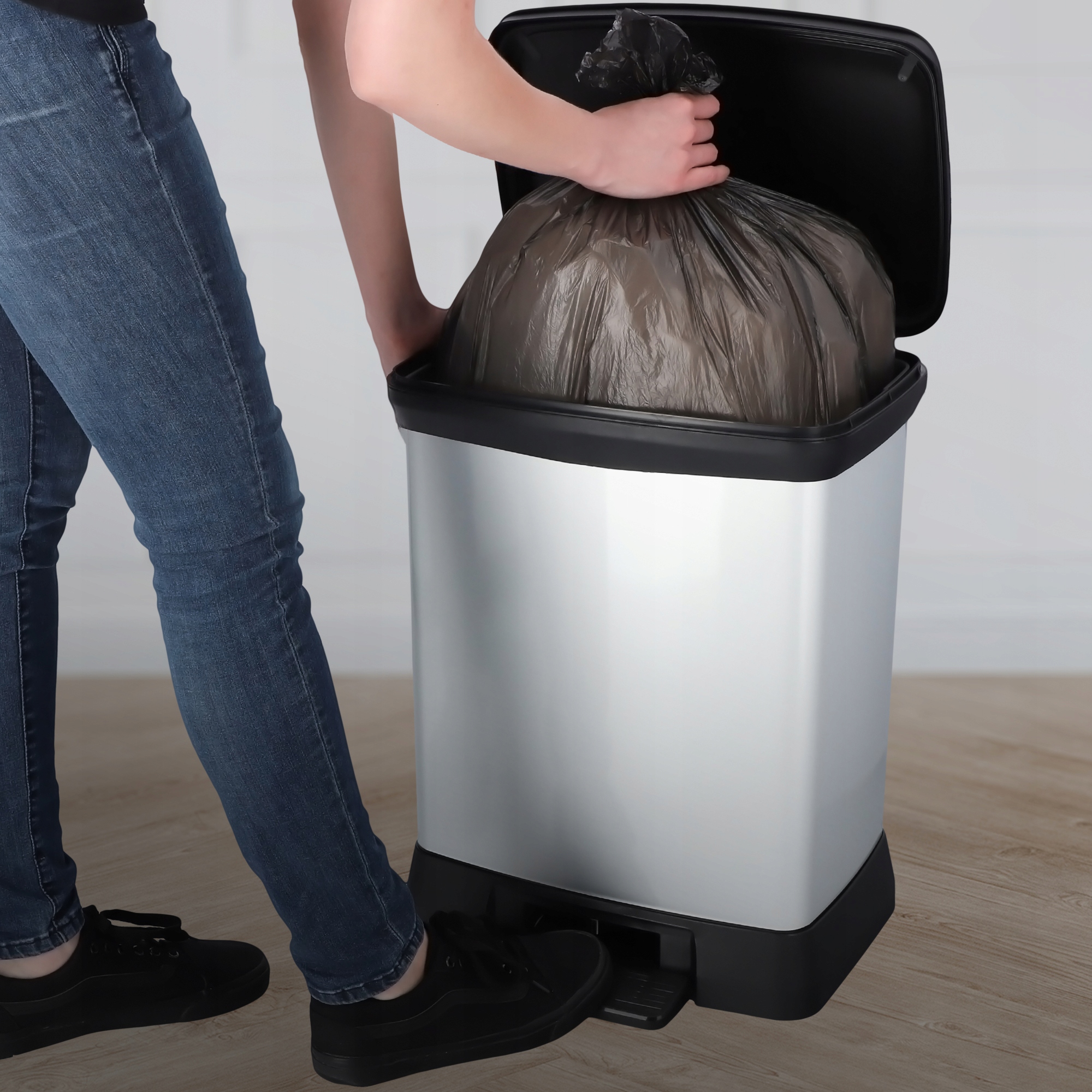 Kosz na śmieci Curver 30L, srebrny