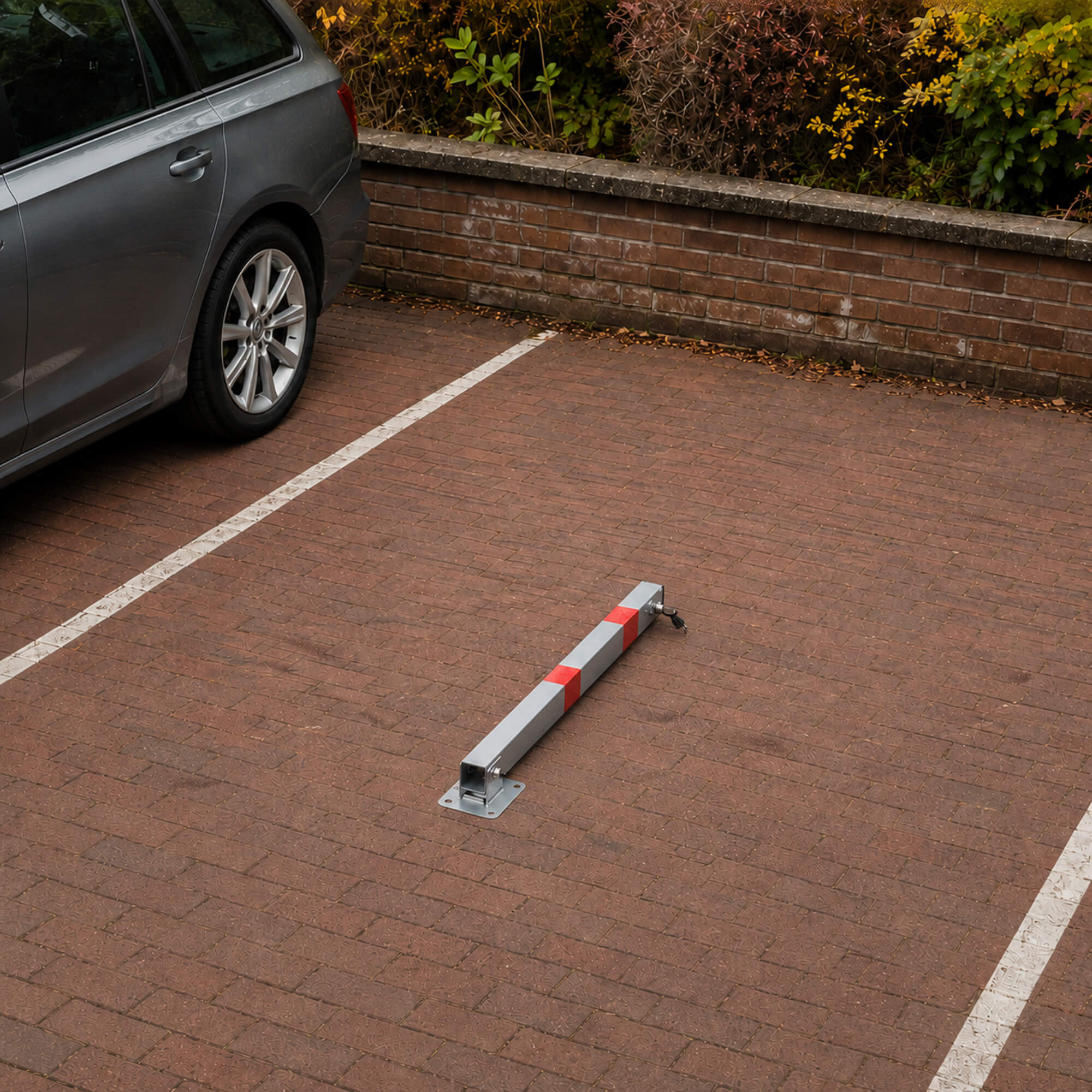 Składana blokada parkingowa Jarnac słupek 65.5 cm szaro-czerwony