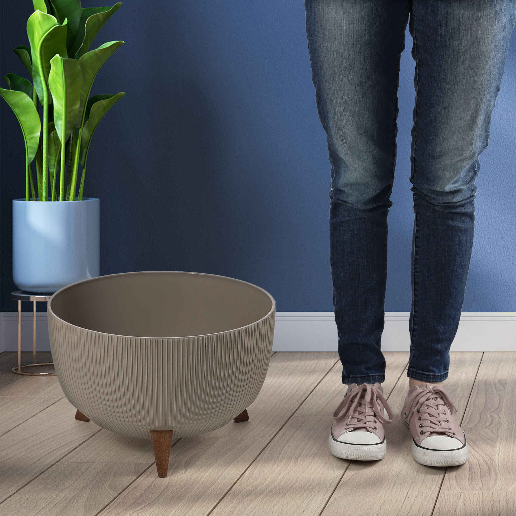 Misa na kwiaty z nóżkami Milis 40 cm, taupe