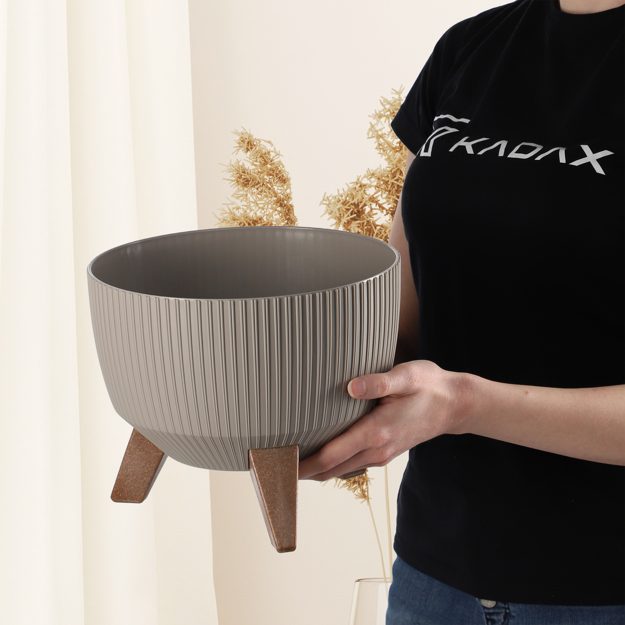 Misa na kwiaty z nóżkami Milis 24 cm, taupe