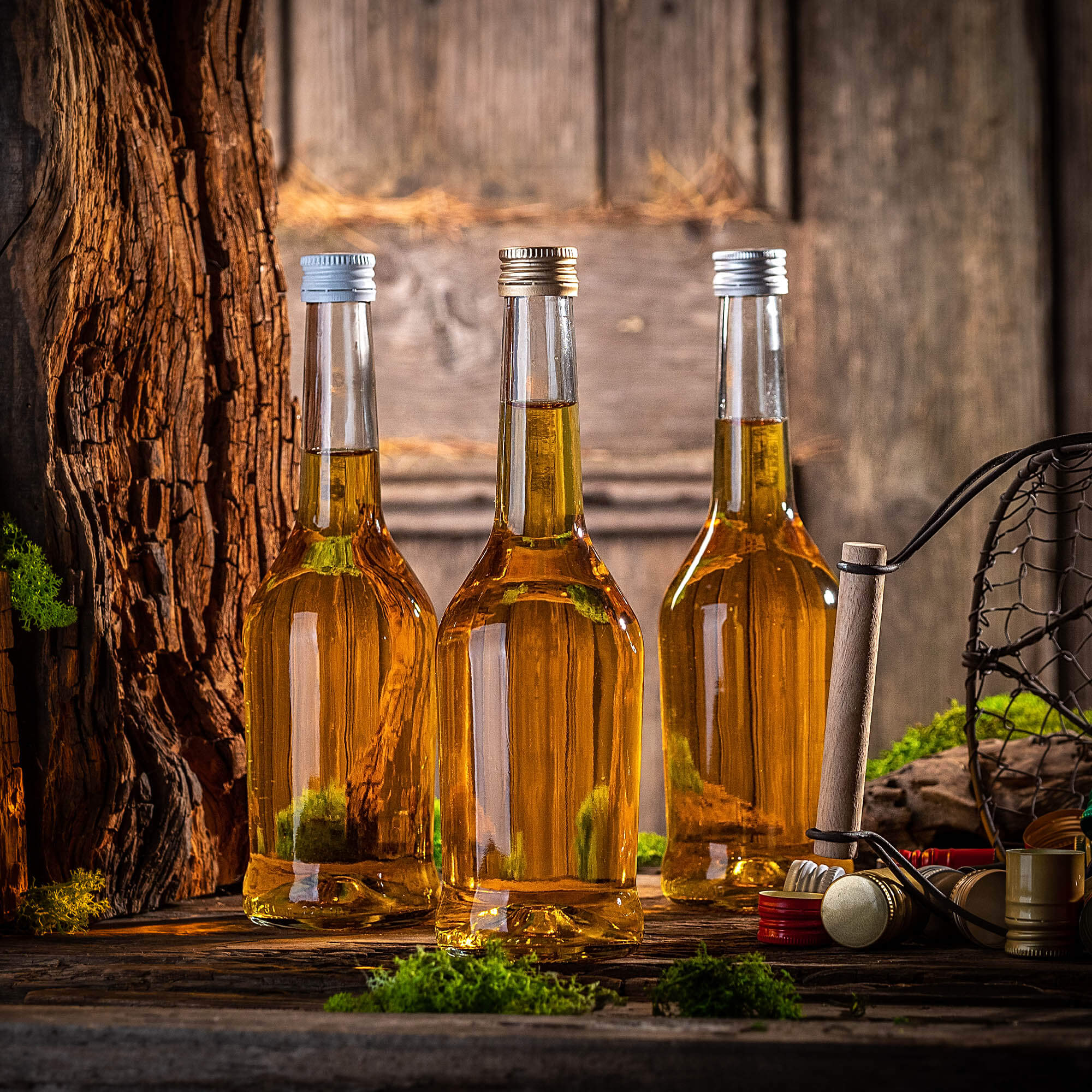 Szklana butelka na nalewkę Loiret 500ml z zieloną zakrętką 10 szt.