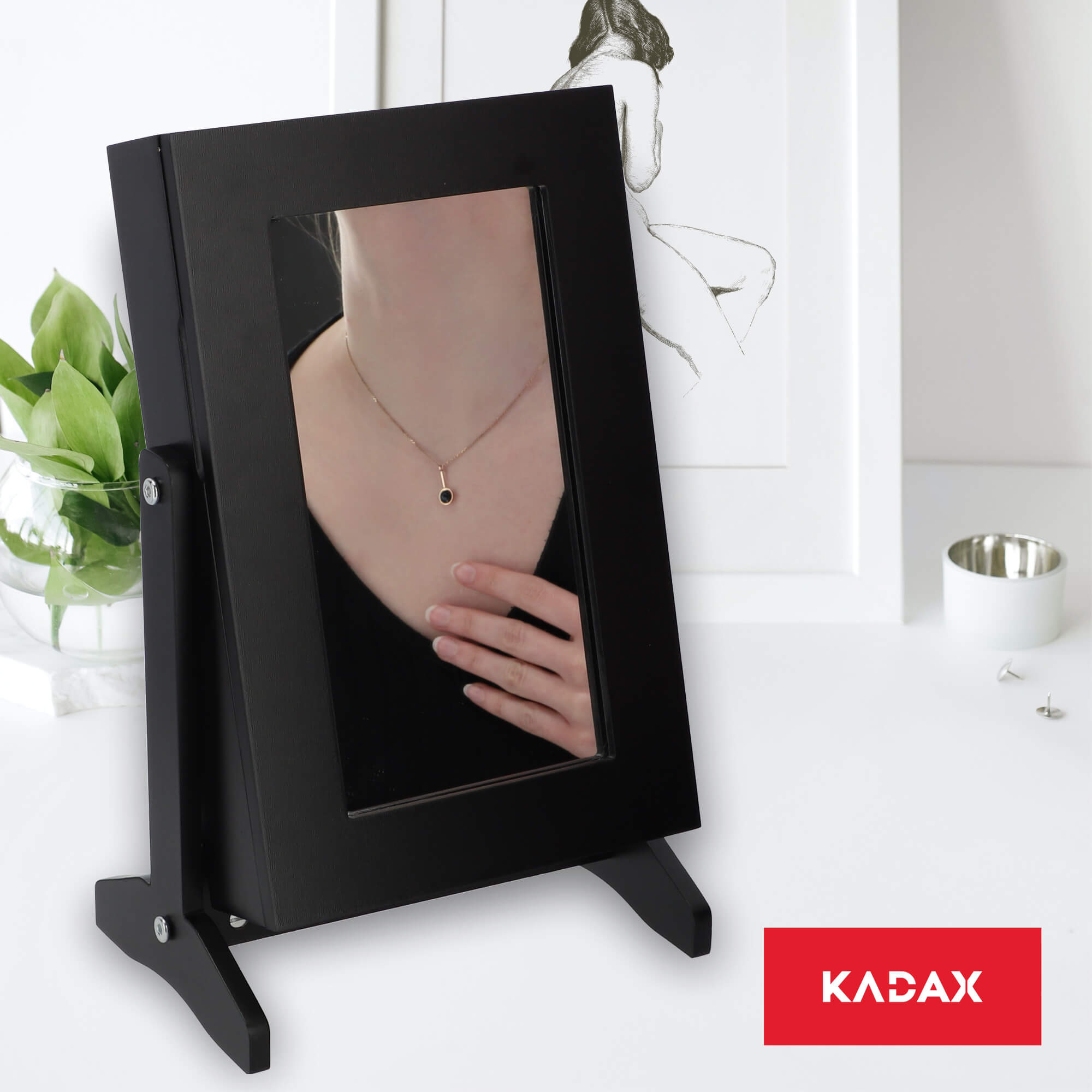 Szafka na biżuterię z lustrem Trullo, czarna