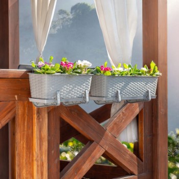 Udekoruj sw&oacute;j balkon! Donica balkonowa z podstawką